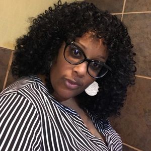 Meet your Posher, Monica